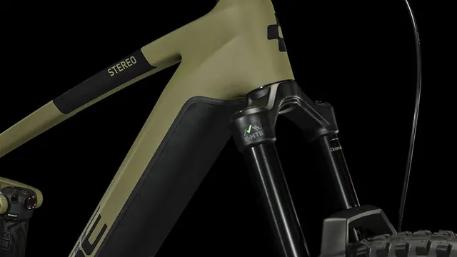 Cube Stereo Hybrid 160 HPC Race 625 27.5 olive´n´green 3