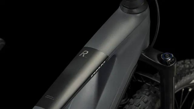 Cube Stereo Hybrid 140 HPC Race 750 grey´n´chrome 3