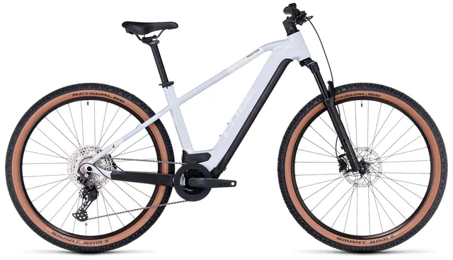 Cube Reaction Hybrid Pro 750 flashwhite´n´black 1